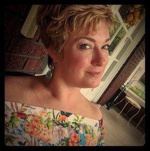 Meet your Posher, Alison